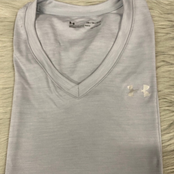 Under Armor t-shirt Size Small - Picture 2 of 2